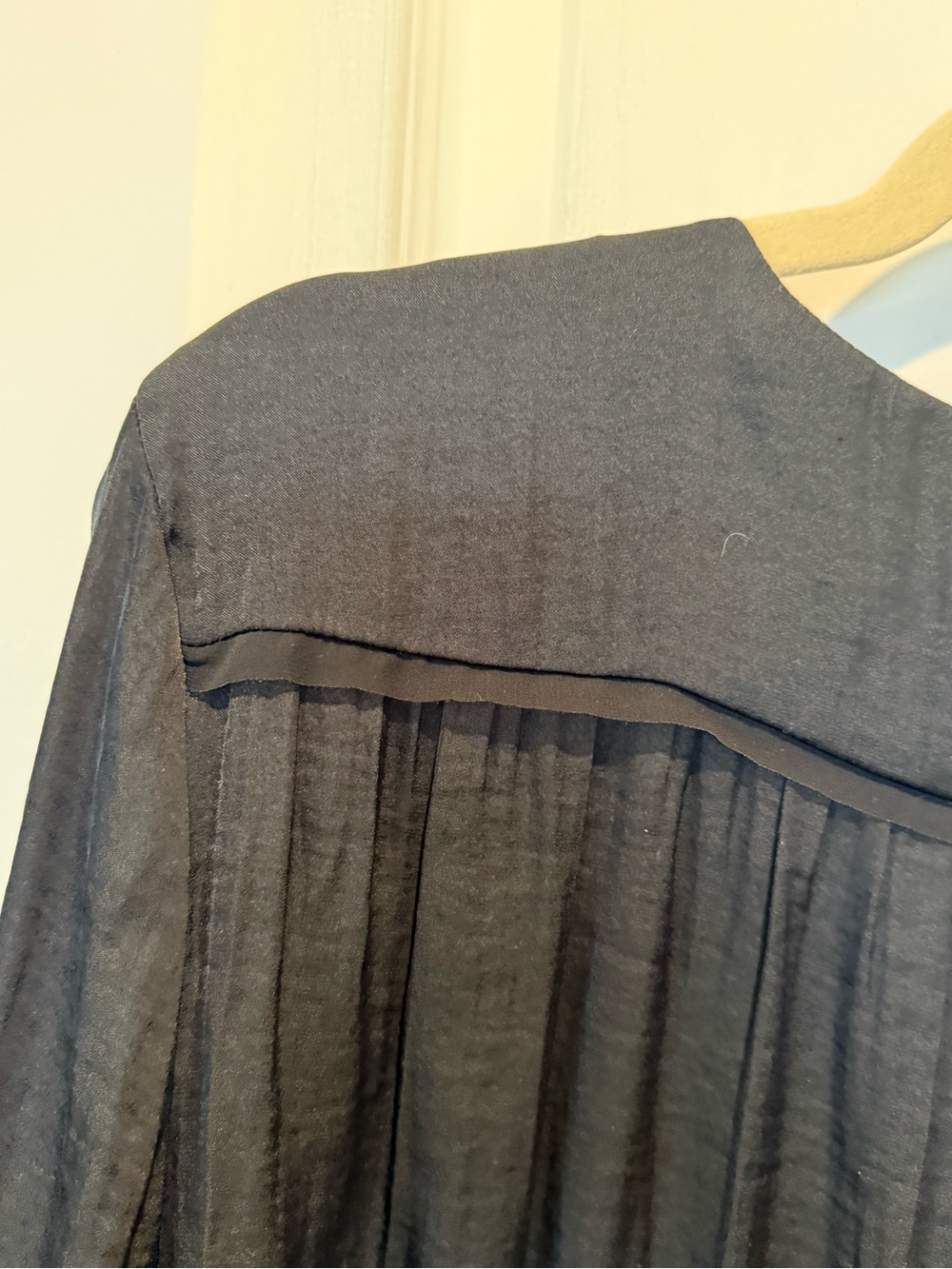 Vera Wang charcoal satin tunic - Picture 9 of 10